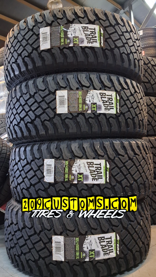 305/45R22 ATTURO TRAIL BLADE X/T 118H XL 50PSI 460AB****45K****