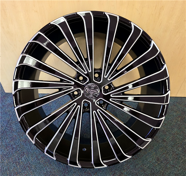 VERSANTE VE246-M 22X9.5+30 6X139.7 C.B-78.1 B+MW