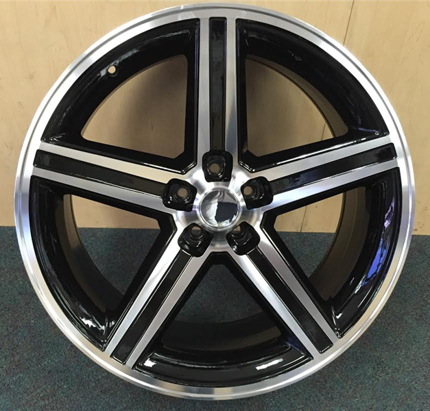 IROC 248 24X10+10 5X139.7 C.B-78.1 B+M (BLACK MACHINE)