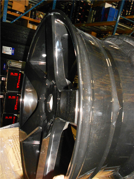 5198 20X9.5+34 6X139.7 C.B 78.10 B GLOSS BLACK**LIP DAMAGE/CHIP**BLEM