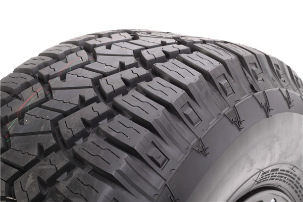 LT225/75R16 SURETRAC RADIAL A/T 115/112Q 10PLY OWL