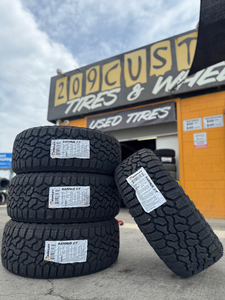 305/40R22 BARKLEY RAMMUS X/T 114H XL M+S 500A-B 50K+ ROAD HAZARD