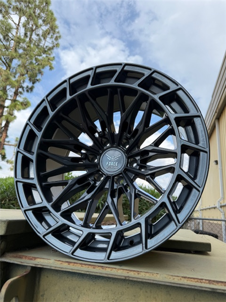 FORCE F56 20X10 6X139.7 -24MM 106.1 GUNMETAL