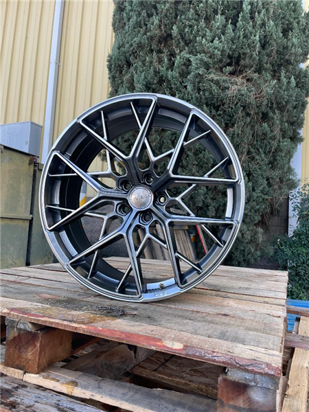 IVISON DRIVE 20X8.5 5X112 +35MM C.B-66.1 HYPER BLACK