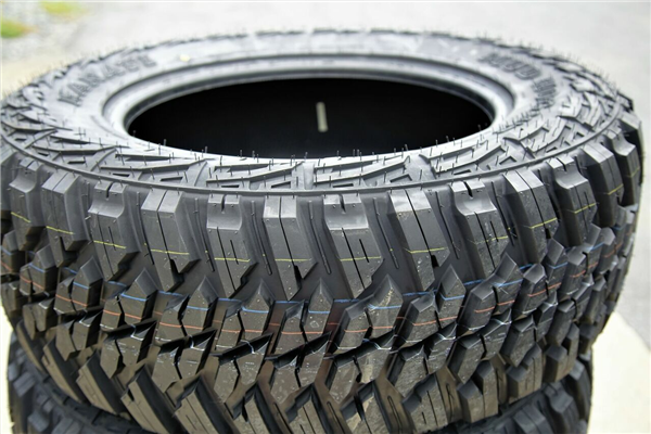 LT275/65R18 CENTENNIAL TRAIL HOG M/T 123/120Q 10 PLY