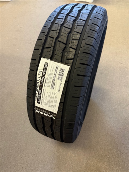 LT265/70R18 ROYALBLACK MILAGEMAX LTR 124/121S 10PLY