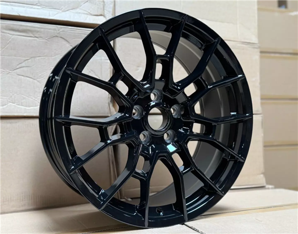 TR-11 GLOSS BLACK 20X8.0 5X4.5 +40 +60.1 *FLOW FORMING* *AW*