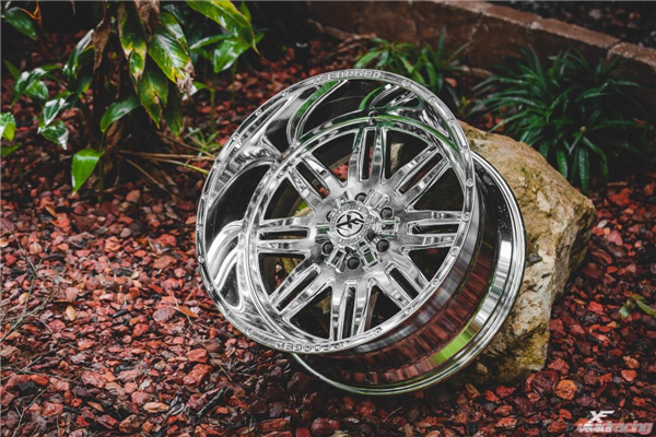 XFX FORGED XFX-303 CHROME 22X12 8X6.5/8X170 -44 +125.2 **FORGED** *FLOATING CAPS*