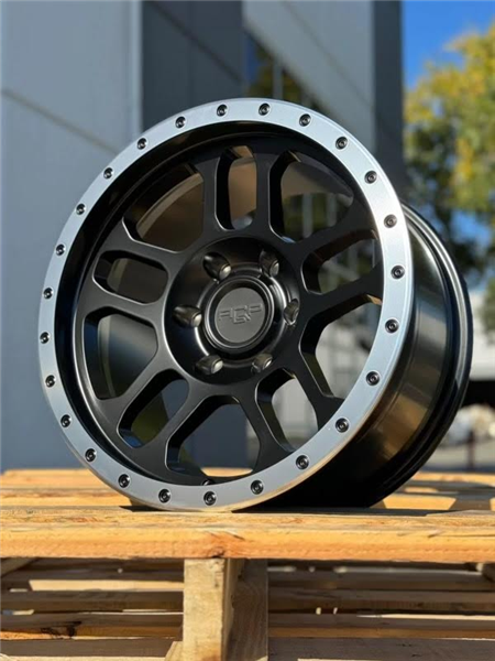 AGP 301 TRUX 17X9+1 6X139.7 CB-106.2 BLACKW/MACHINED RING
