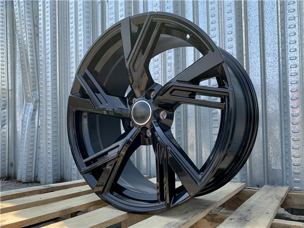 AU-9 19X8.5 5X112 +32 C.B 66.6 GLOSS BLACK