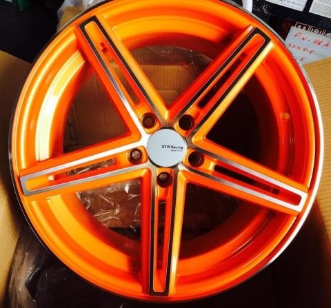 STW485-M 18X8+35 5X112 POR+M ORANGE