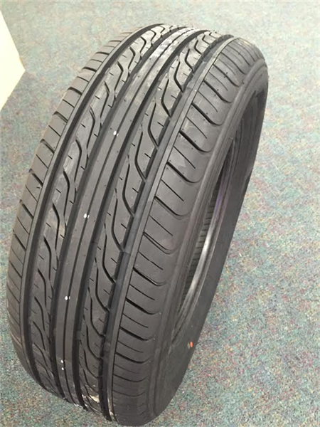 215/60R16 INVOVIC EL316 95H 400AA