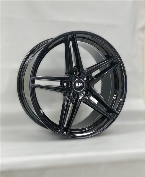 XM STREET XM-802 18X8+38 5X108 C.B 74.10 GLOSS BLACK