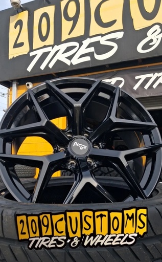 (SET OF 4) 22" NICHE VICE GLOSS BLACK 6X135 22X9.5 +30 FORD F-150 SINGLE CAB 305-40-22