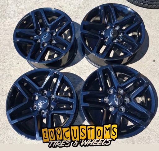 SET OF 4 18” CHEVY SILVERADO TRAIL BOSS 6X139.7 GOOD CONDITION FITS: TAHOE, SILVERADO, AVALANCHE