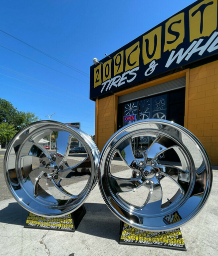 (SET OF 4) 22" US MAGS DESPERADO U134 22X8.5 + 22X10.5 5X127 5X5 CHEVY C-10 C TEN 70 71