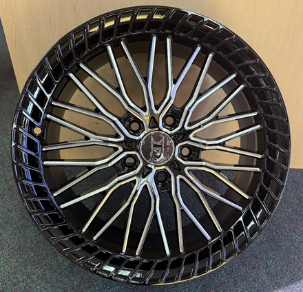 [DS41706B+MW] DS4 WHEEL DS4-M 17X7.5+38 5X114.3 C.B-73.1 B+MW