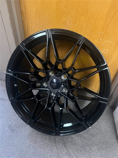 [87719955X120GB] 877 19X9.5 5X120 +40M 72.6 GLOSS BLACK