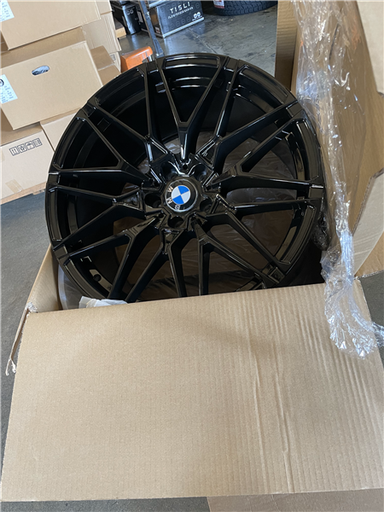 [9782095X120GB] 978 20X9 5X120 +30MM 72.6 GLOSS BLACK ** BMW REPLICA **