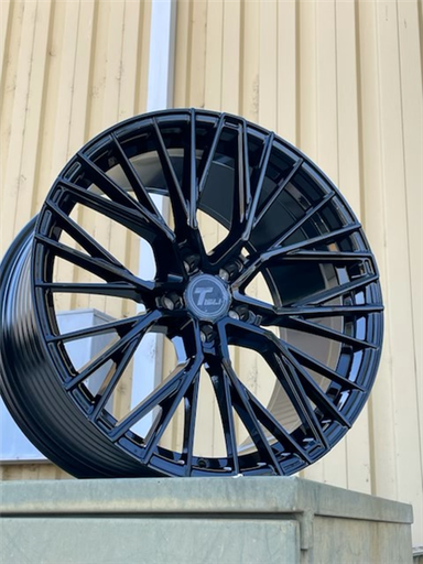 [NIGHTHAWK2010551143GB] NIGHTHAWK 20X10.5 5X114.3 +40MM 73.1 GLOSS BLACK ** FLOW FORM***Light Weight**