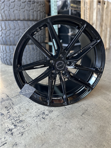 [2314019855120] NOVA 19X8.5 5X120 +35MM 73.1 GLOSS BLACK ** FLOW FORM **