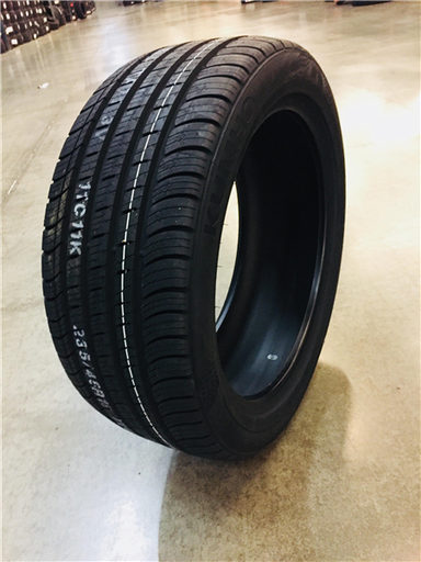 [2169853] 255/40R17 KUMHO SOLUS TA71 94W 500AAA 60K BSW