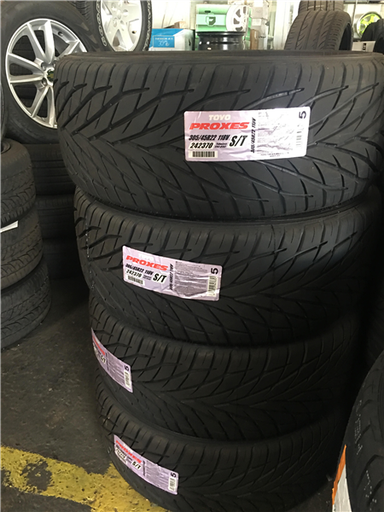 [247610] 305/45R22XL TOYO PROXES ST III 118V 500AA 40K BSW
