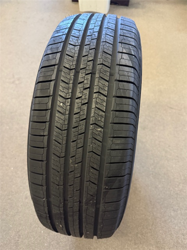 [20000451] 235/65R17 ROYALBLACK MILAGEMAX SUV/CUV 108H 620-A-A 60K + ROAD HAZARD