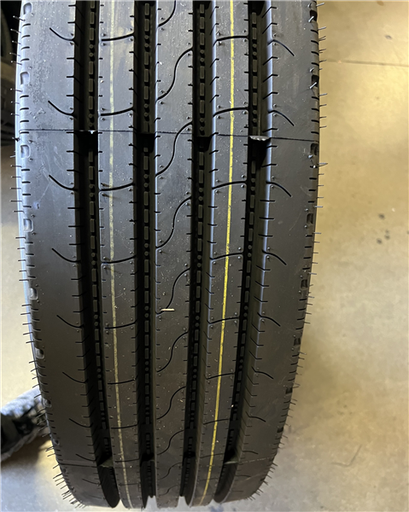 [CM13K001] 255/70R22.5 16PR CARGO MASTER CM1300 *A/P STEER*